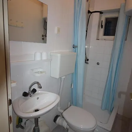 Apartmani Pavicic-Ivelja Stari Grad  Exterior photo