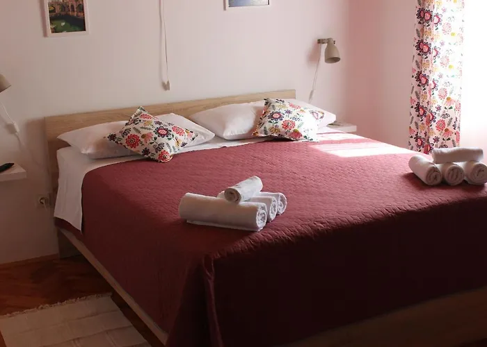Apartmani Pavicic-Ivelja