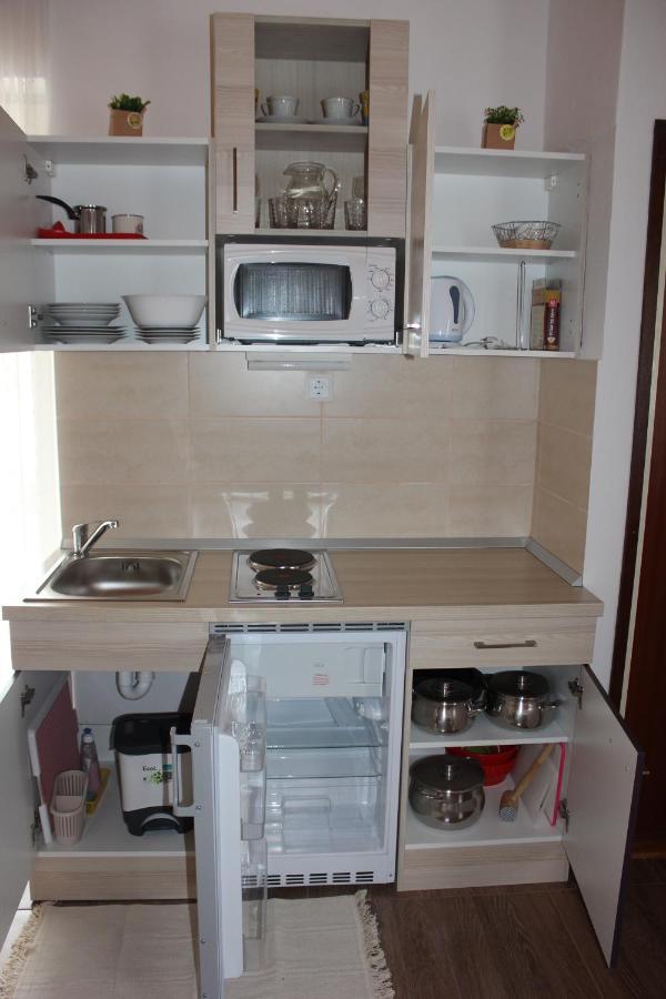 Pavicic-ivelja Apartment *